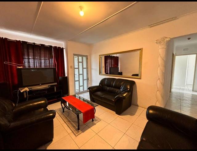 3 BEDROOM HOUSE FOR SALE IN SOPHIATOWN